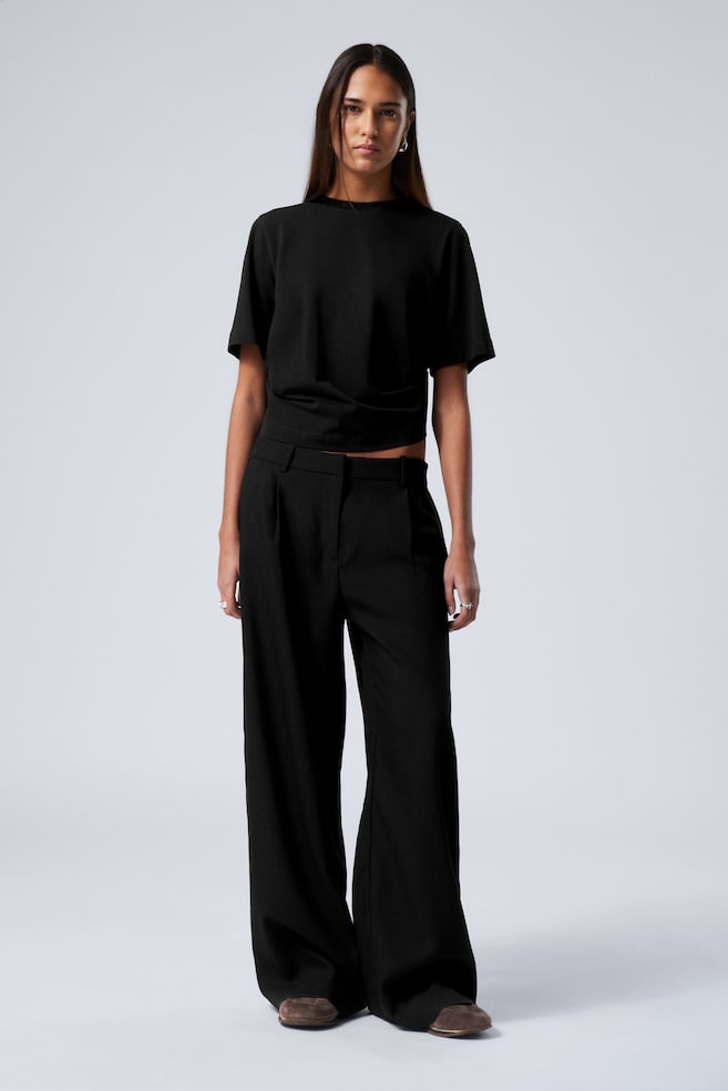 Широкие брюки с заниженной талией Weekday, черный
Широкие брюки с заниженной талией Weekday, черный
