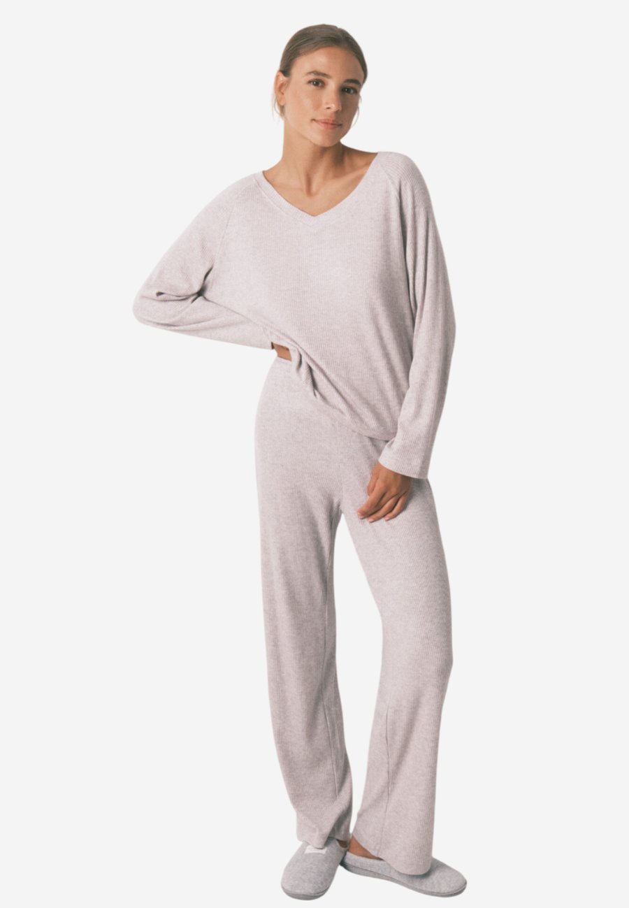 Пижамный комплект women'secret SET, Grey
Пижамный комплект women'secret SET, Grey