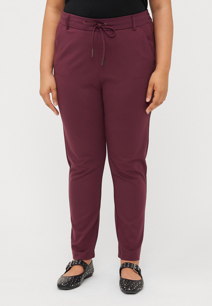 Брюки ONLY Carmakoma CARGOLDTRASH LIFE CLASSIC, Port Royale/Bordeaux
Брюки ONLY Carmakoma CARGOLDTRASH LIFE CLASSIC, Port Royale/Bordeaux