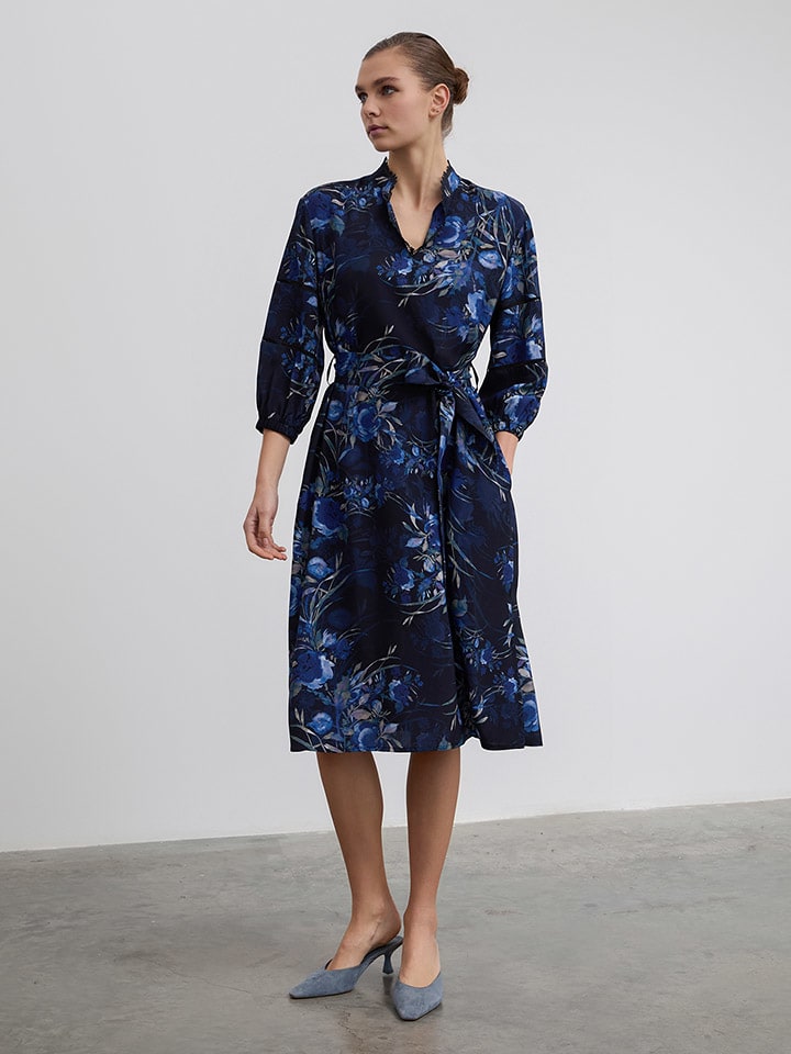 Платье до колена BGN, темно-синий
Платье до колена BGN, темно-синий