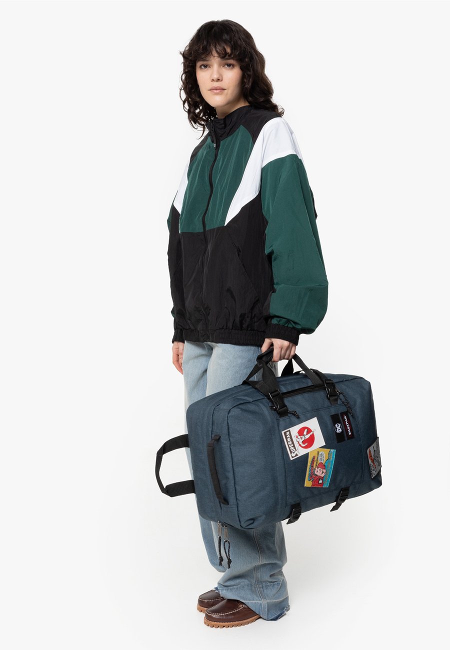 Рюкзак Eastpak TRAVELPACK, Superman Patch/Blue
Рюкзак Eastpak TRAVELPACK, Superman Patch/Blue