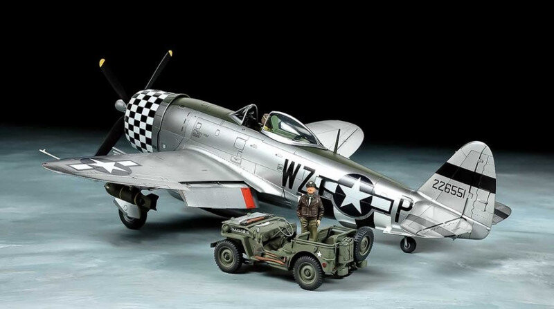 Tamiya, пластиковая модель P-47D Thunderbolt Bubbletop + 1/4-тонный внедорожник 4x4
Tamiya, пластиковая модель P-47D Thunderbolt Bubbletop + 1/4-тонный внедорожник 4x4
