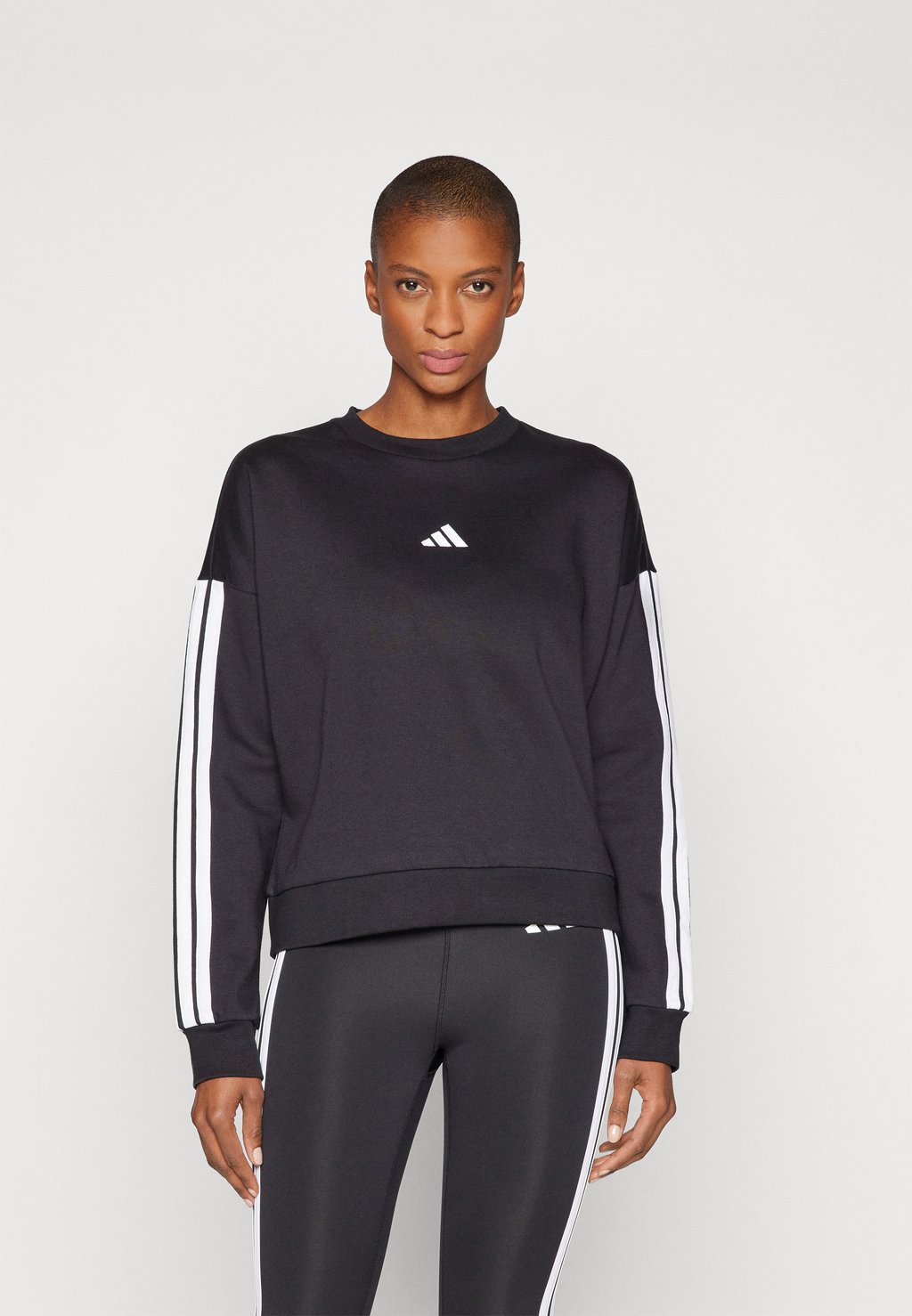 Толстовка adidas Sportswear, черный
Толстовка adidas Sportswear, черный