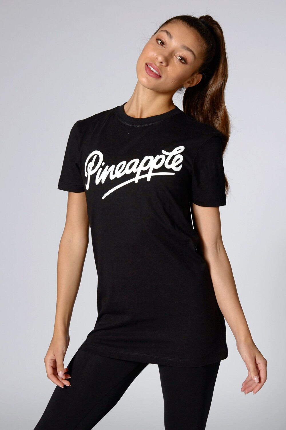 Футболка с черным логотипом Pineapple, черный
Футболка с черным логотипом Pineapple, черный