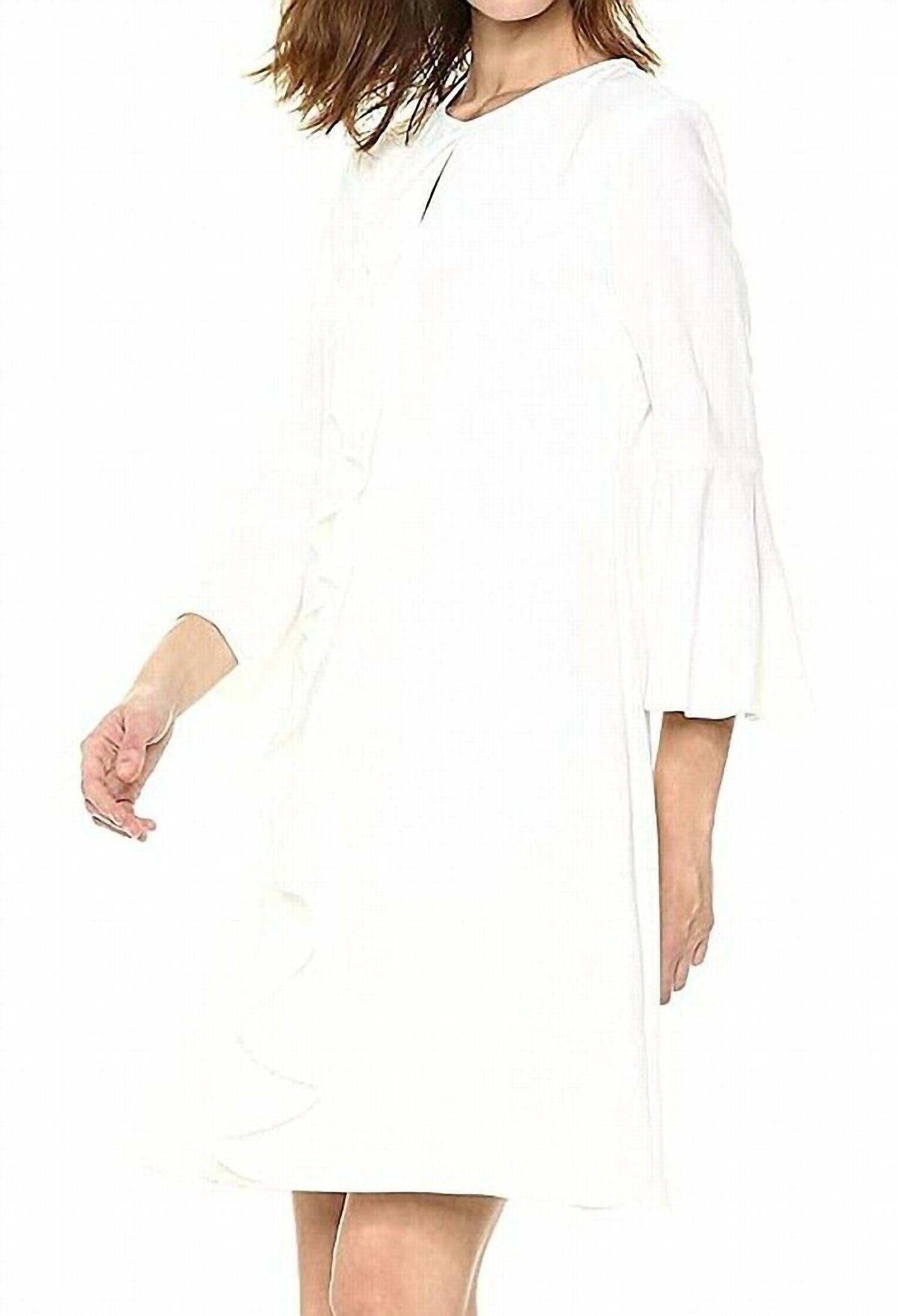 Платье выше колена с длинными рукавами и оборками, белое Gabby Skye
Платье выше колена с длинными рукавами и оборками, белое Gabby Skye