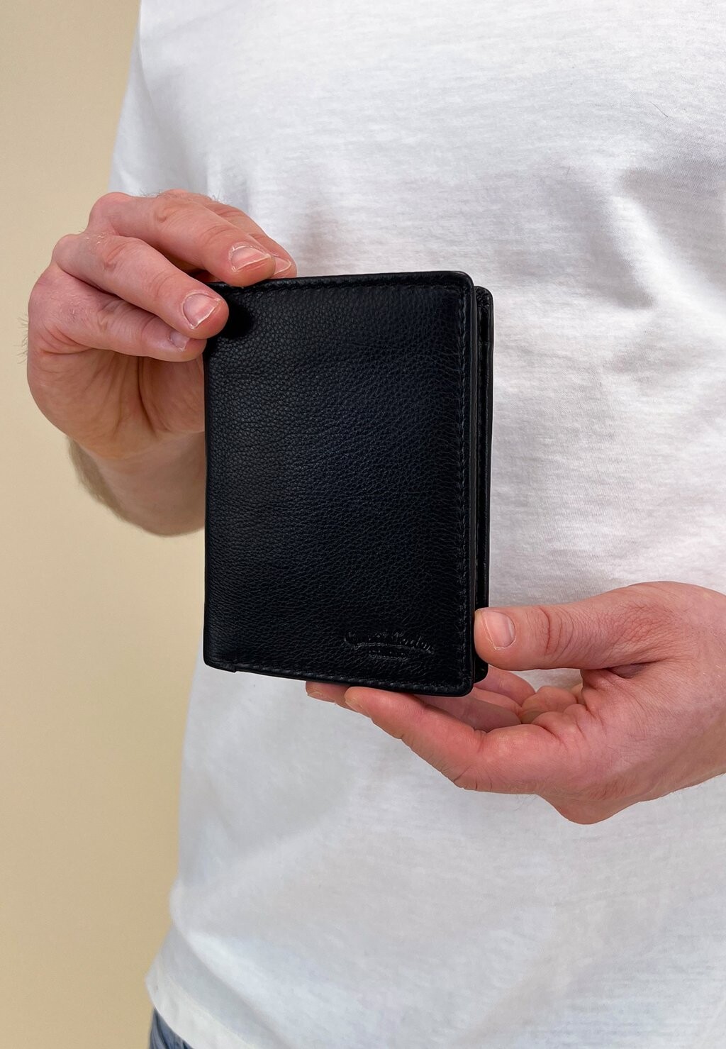 Кошелек MACON Gusti Leder, цвет black
Кошелек MACON Gusti Leder, цвет black