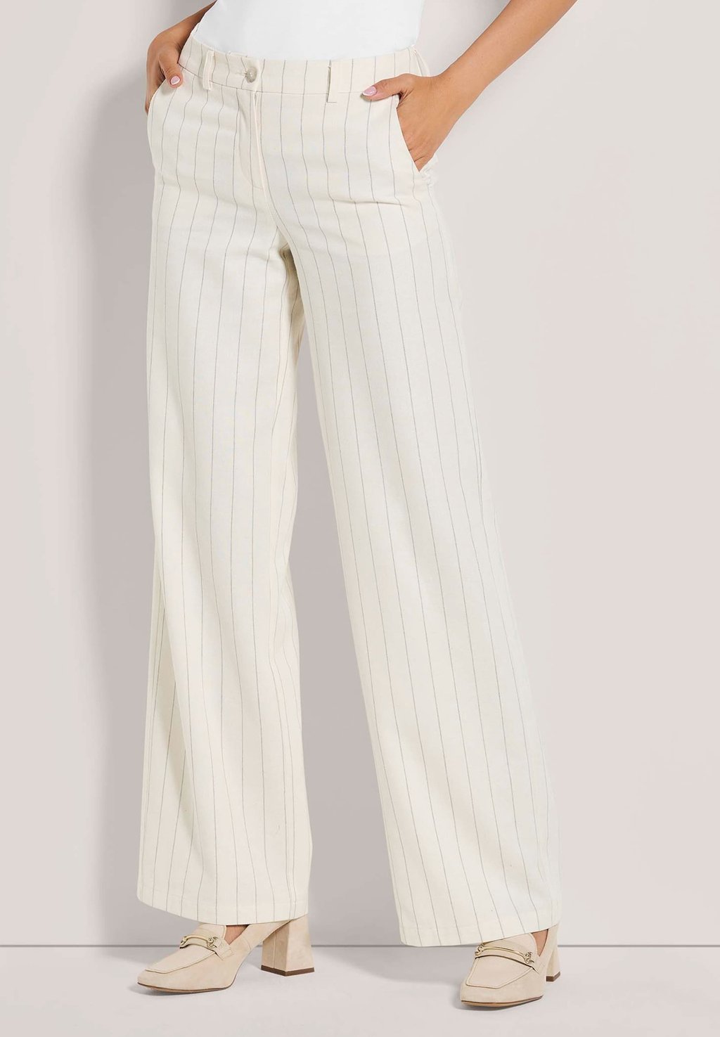 Брюки WEITE NADELSTREIFEN MADELEINE, белый
Брюки WEITE NADELSTREIFEN MADELEINE, белый