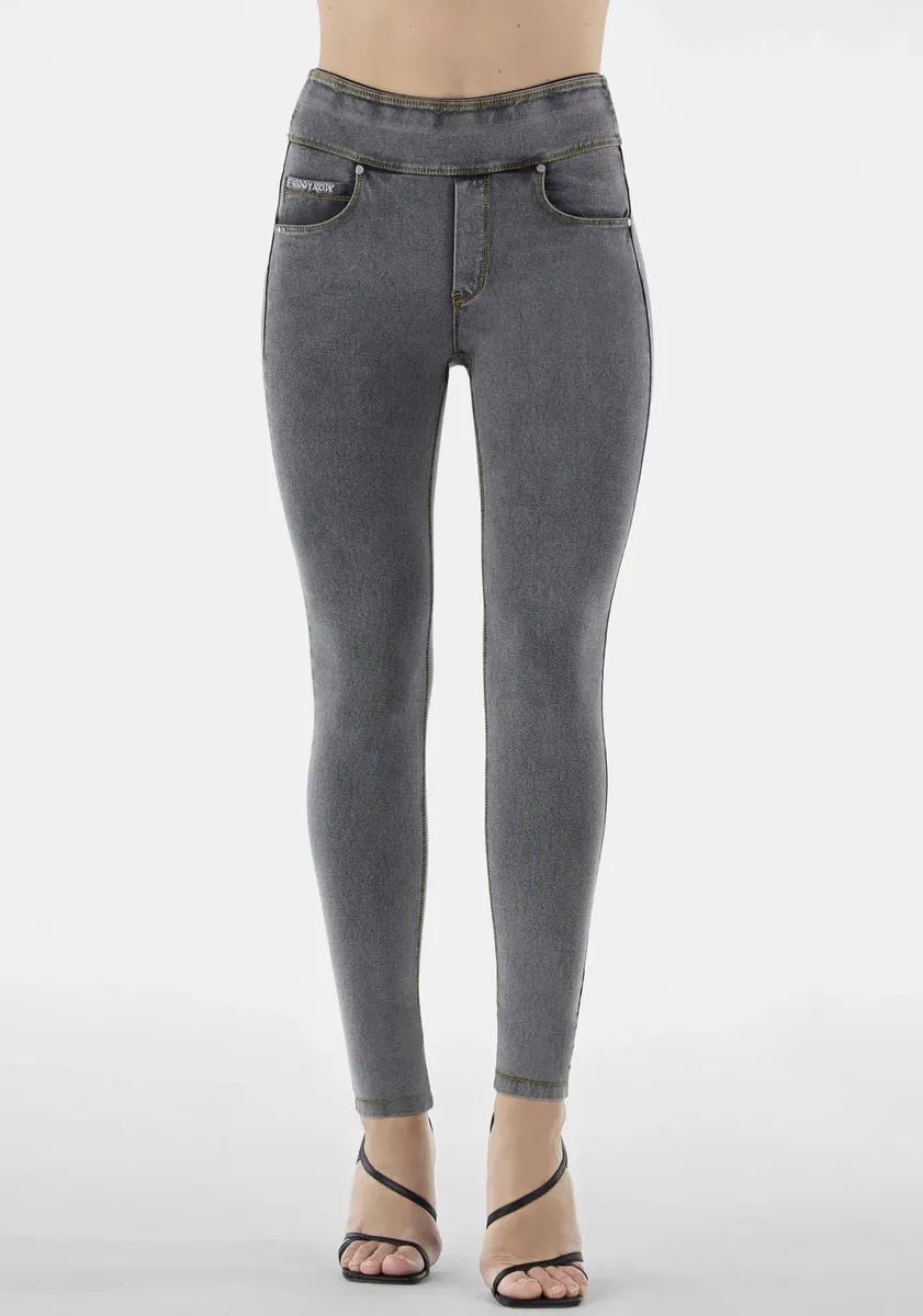 Моделирующие леггинсы Freddy "NOW SKINNY YOGA" с эффектом лифтинга и моделирования и откидным поясом, серый
Моделирующие леггинсы Freddy "NOW SKINNY YOGA" с эффектом лифтинга и моделирования и откидным поясом, серый