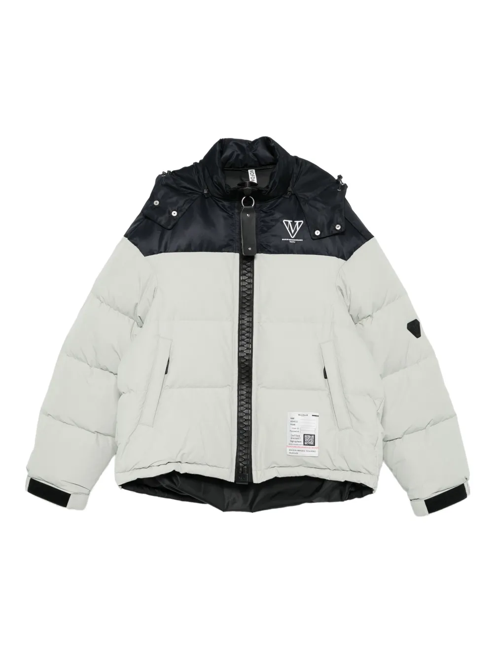 Пуховик в стиле колор-блок Maison Mihara Yasuhiro, серый
Пуховик в стиле колор-блок Maison Mihara Yasuhiro, серый