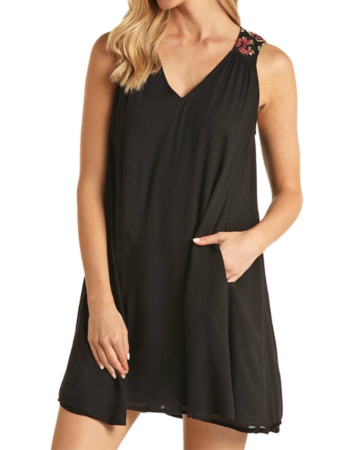 Черное платье с цветочной вышивкой Rock & Roll Cowgirl
Черное платье с цветочной вышивкой Rock & Roll Cowgirl