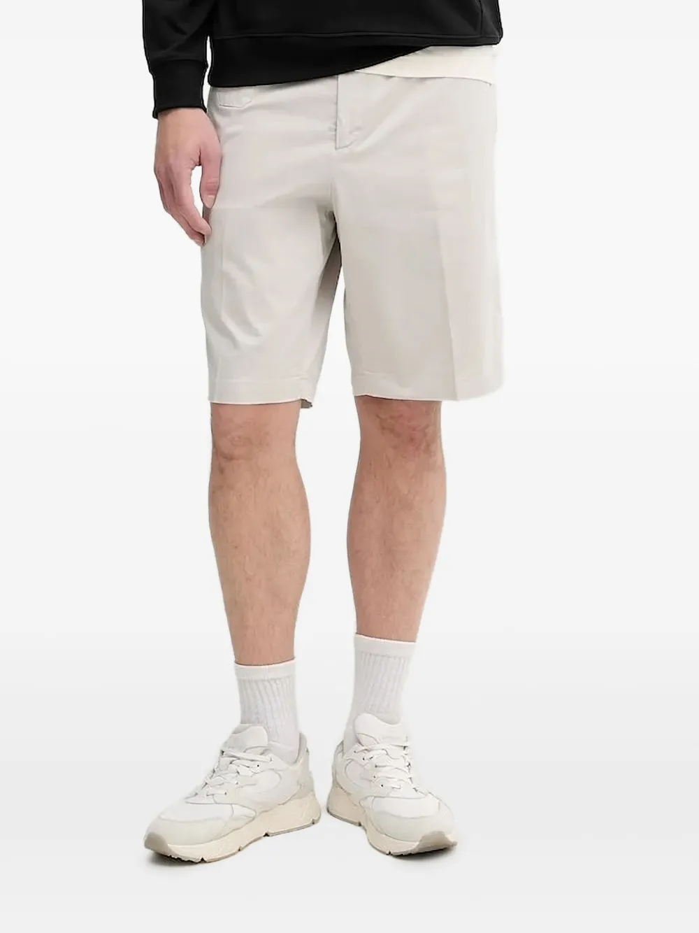 Шорты с накладным карманом LIU JO, нейтральный
Шорты с накладным карманом LIU JO, нейтральный