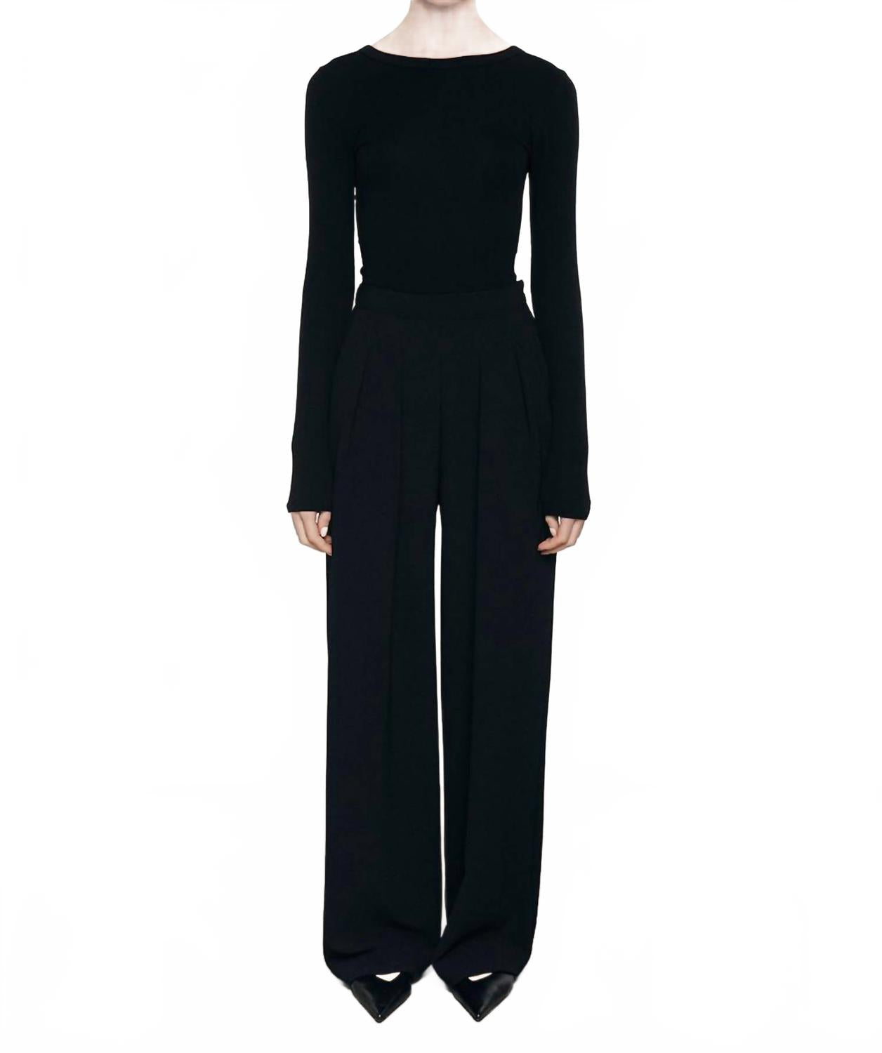 Женский ребристый топ в черном цвете Enza Costa
Женский ребристый топ в черном цвете Enza Costa