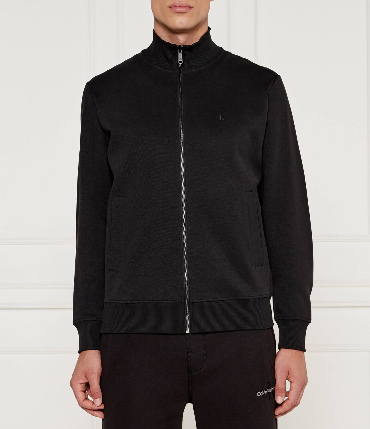 Толстовка CALVIN KLEIN JEANS Regular Fit, черный
Толстовка CALVIN KLEIN JEANS Regular Fit, черный