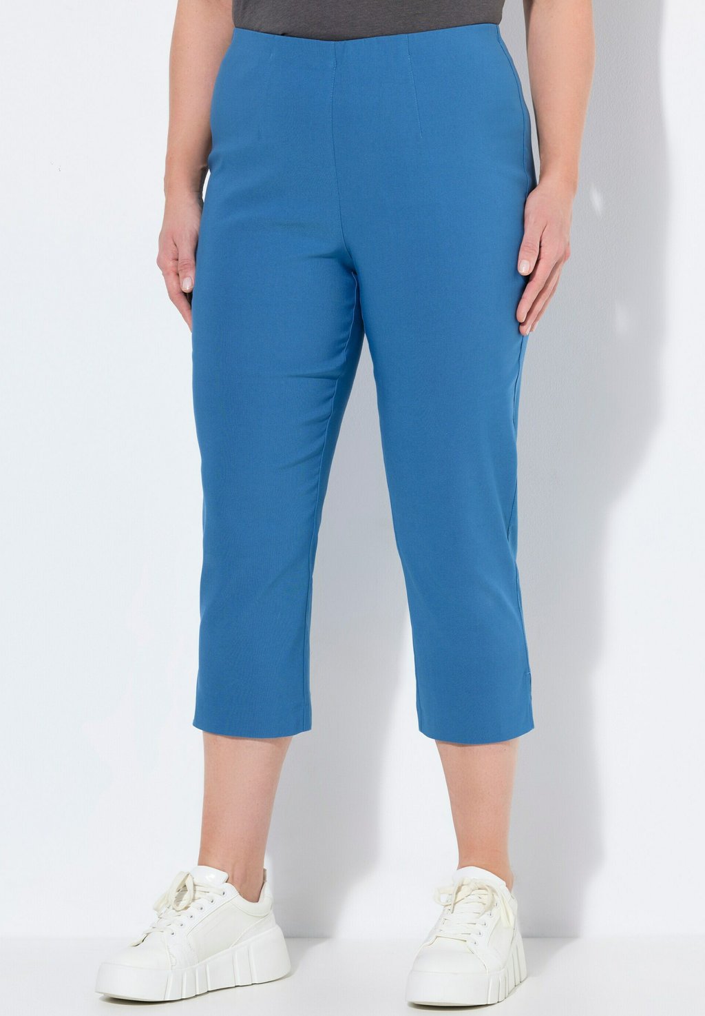 Брюки GROSSE 7/8 BENGALIN BENGALIN GERADER SCHNITT KNÖCHELLANG Ulla Popken, деним
Брюки GROSSE 7/8 BENGALIN BENGALIN GERADER SCHNITT KNÖCHELLANG Ulla Popken, деним