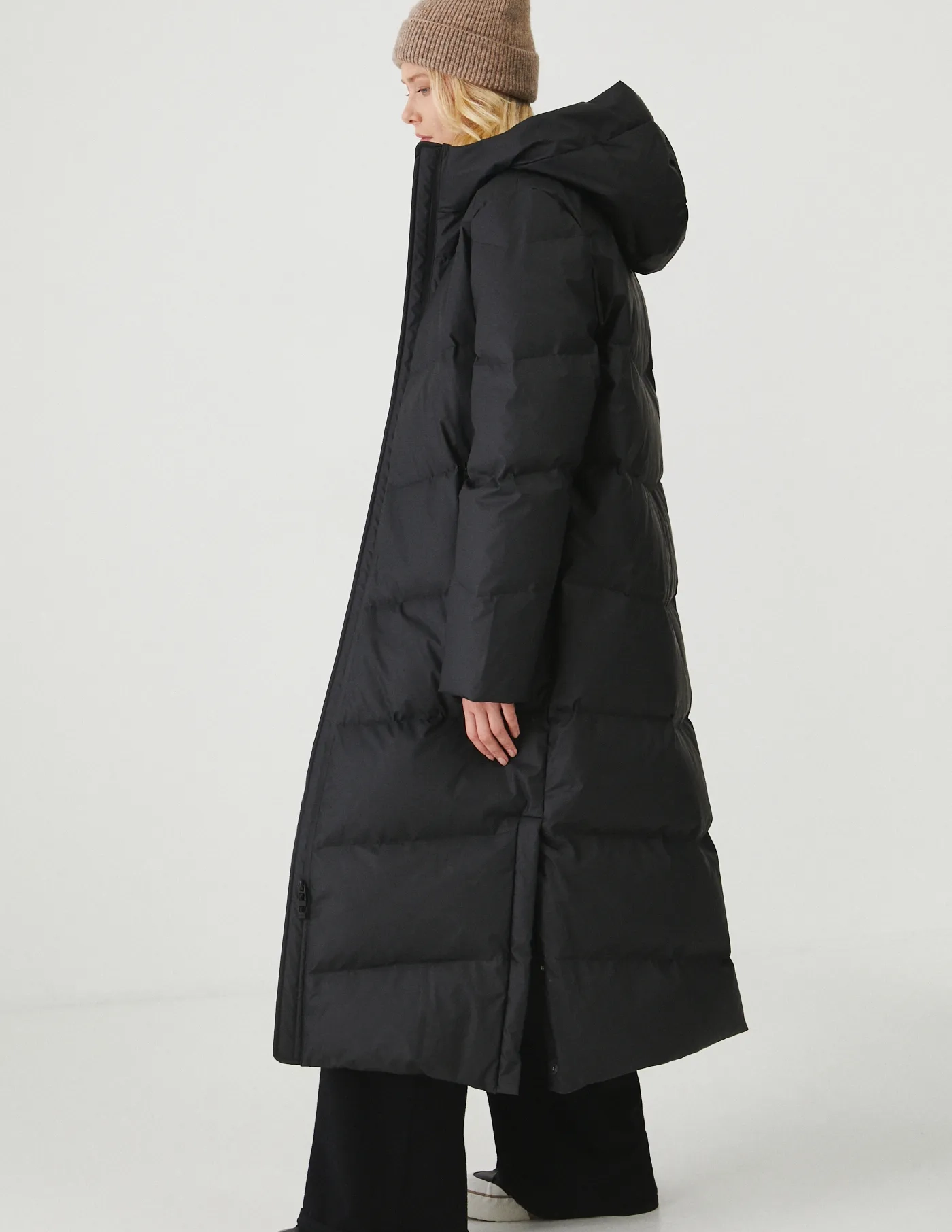 Пуховое плащ Medicine, черный
Пуховое плащ Medicine, черный