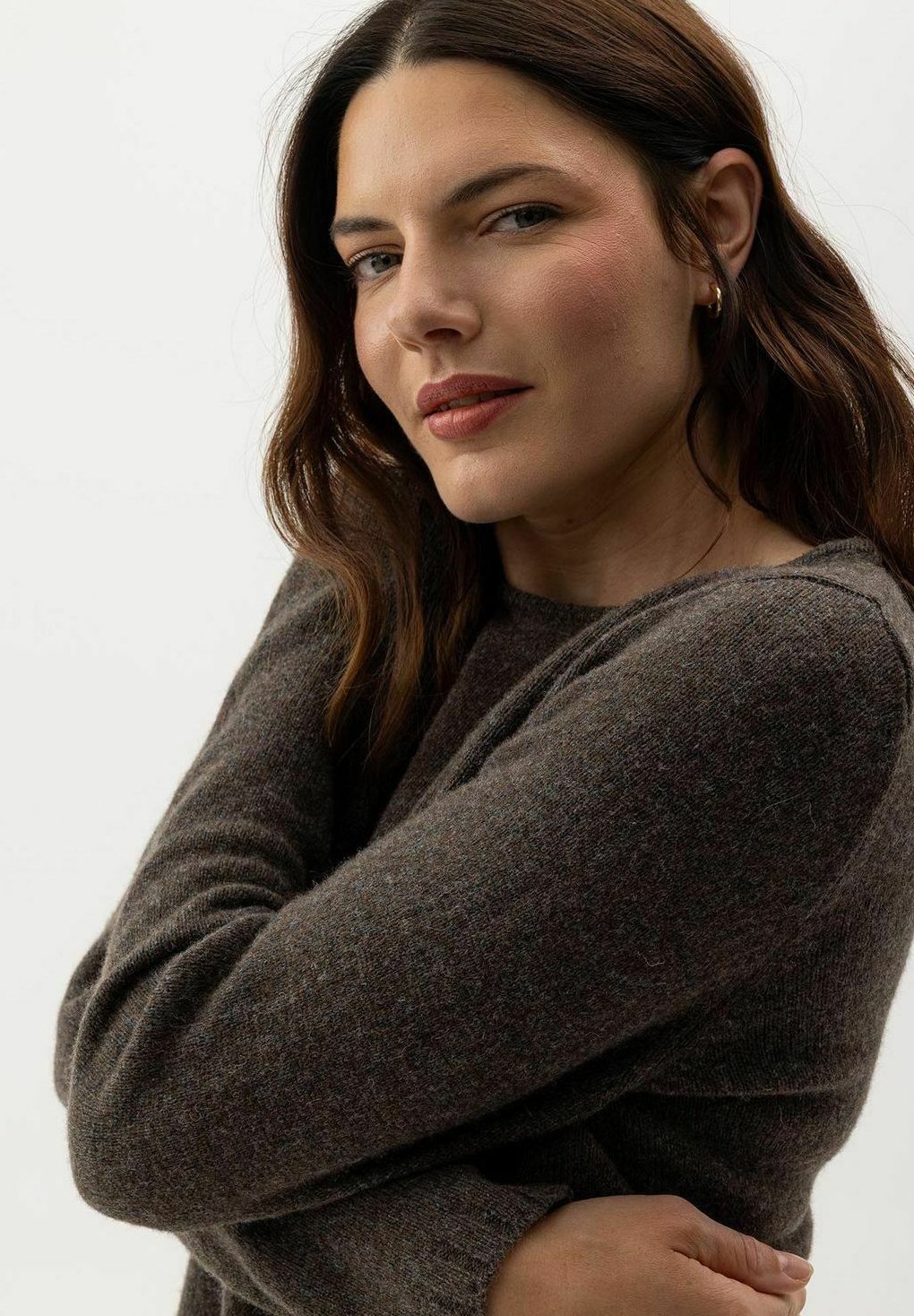 Джемпер LINDA CREW Holebrook, серо-коричневый
Джемпер LINDA CREW Holebrook, серо-коричневый