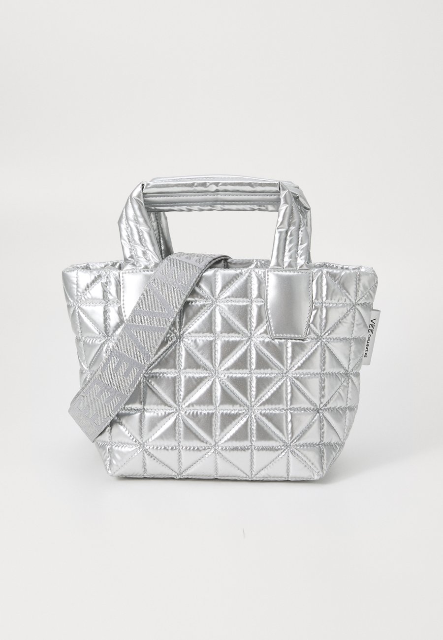 Сумка Vee Collective VEE TOTE MINI SET, Silver-Coloured
Сумка Vee Collective VEE TOTE MINI SET, Silver-Coloured