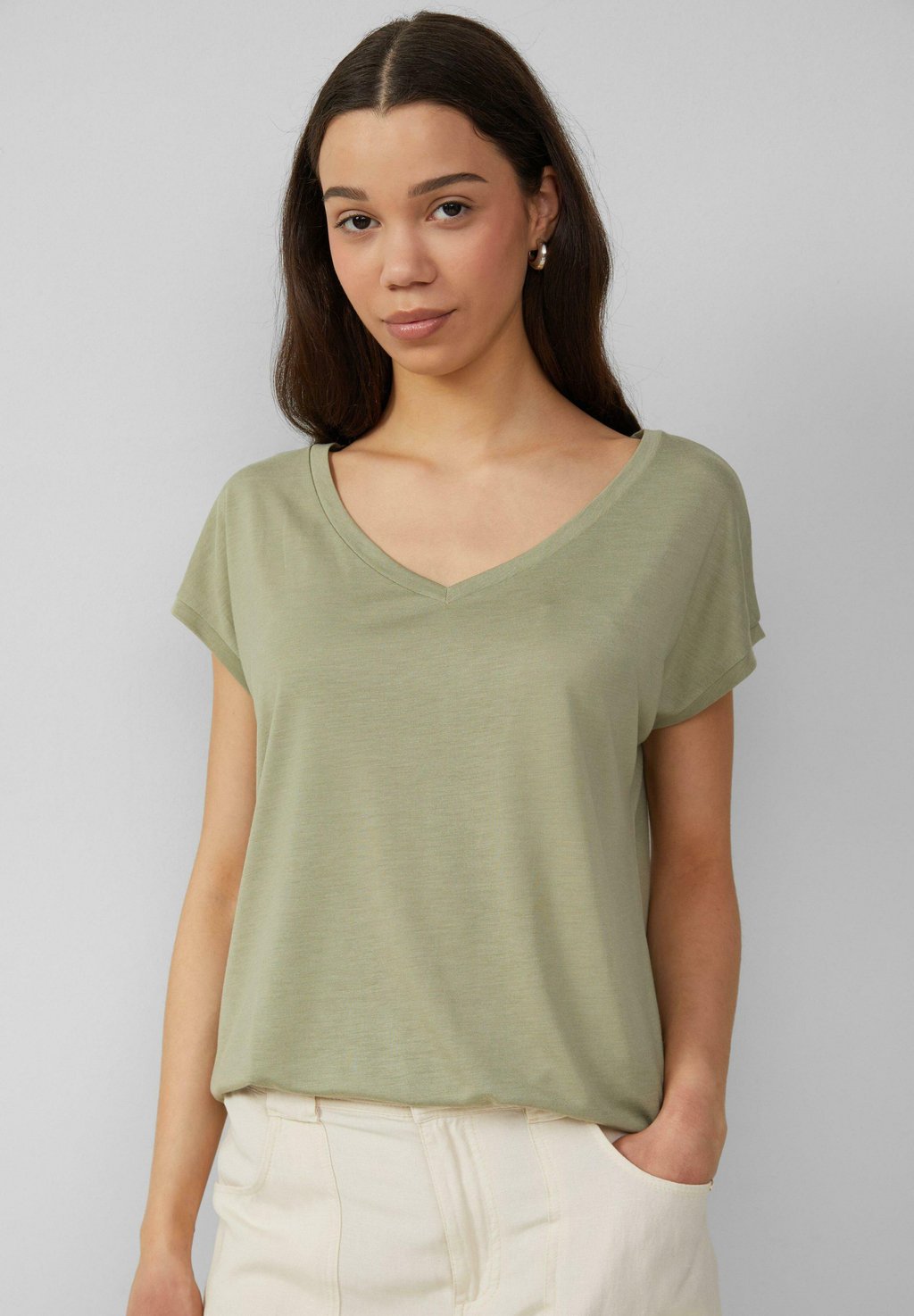 Базовая футболка LOOSE-FITTING QS, зеленый
Базовая футболка LOOSE-FITTING QS, зеленый