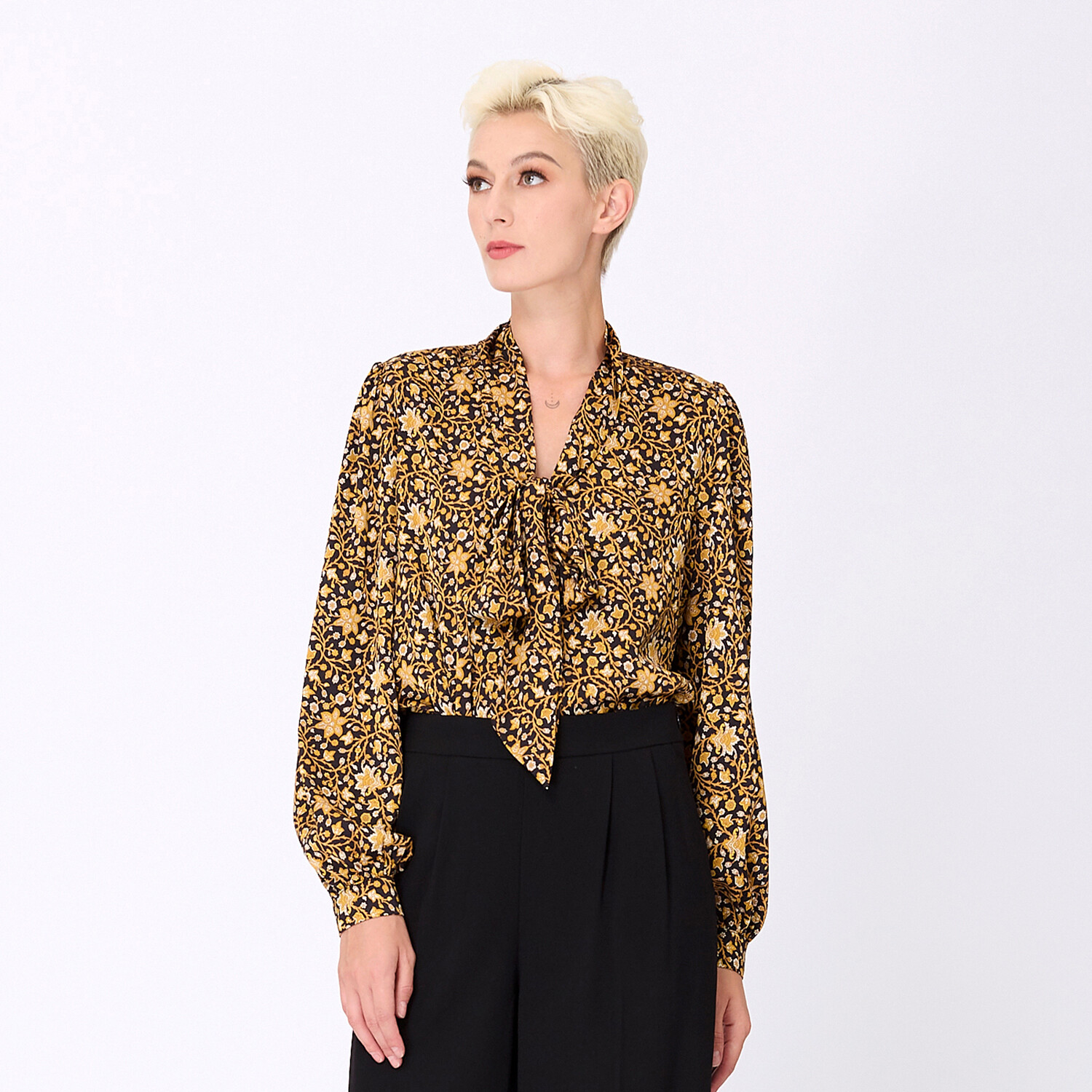 Блузка с аскотским галстуком и принтом в стиле ар-деко Smart And Joy, оранжевый
Блузка с аскотским галстуком и принтом в стиле ар-деко Smart And Joy, оранжевый