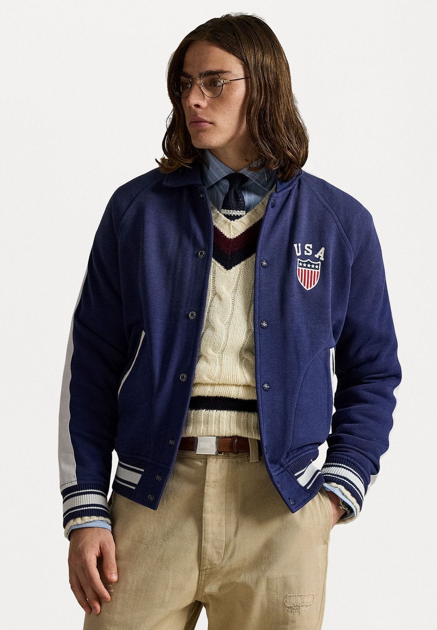 Толстовка Polo Ralph Lauren BASEBALL LONG SLEEVE, Blue/Black, Черный, Толстовка Polo Ralph Lauren BASEBALL LONG SLEEVE, Blue/Black
Толстовка Polo Ralph Lauren BASEBALL LONG SLEEVE, Blue/Black, Черный, Толстовка Polo Ralph Lauren BASEBALL LONG SLEEVE, Blue/Black