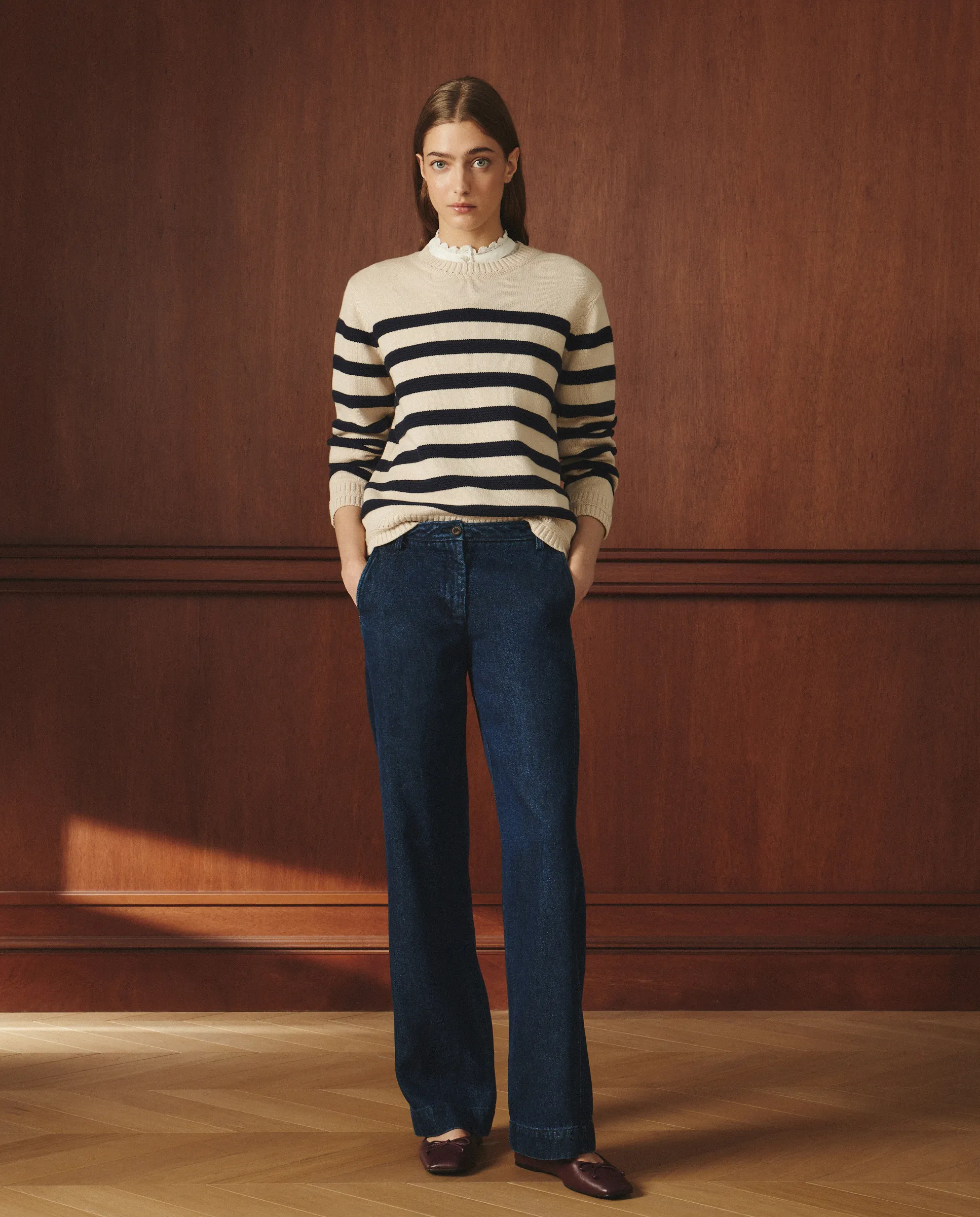 Женский джемпер с круглым вырезом в полоску Lloyd'S, темно-синий
Женский джемпер с круглым вырезом в полоску Lloyd'S, темно-синий