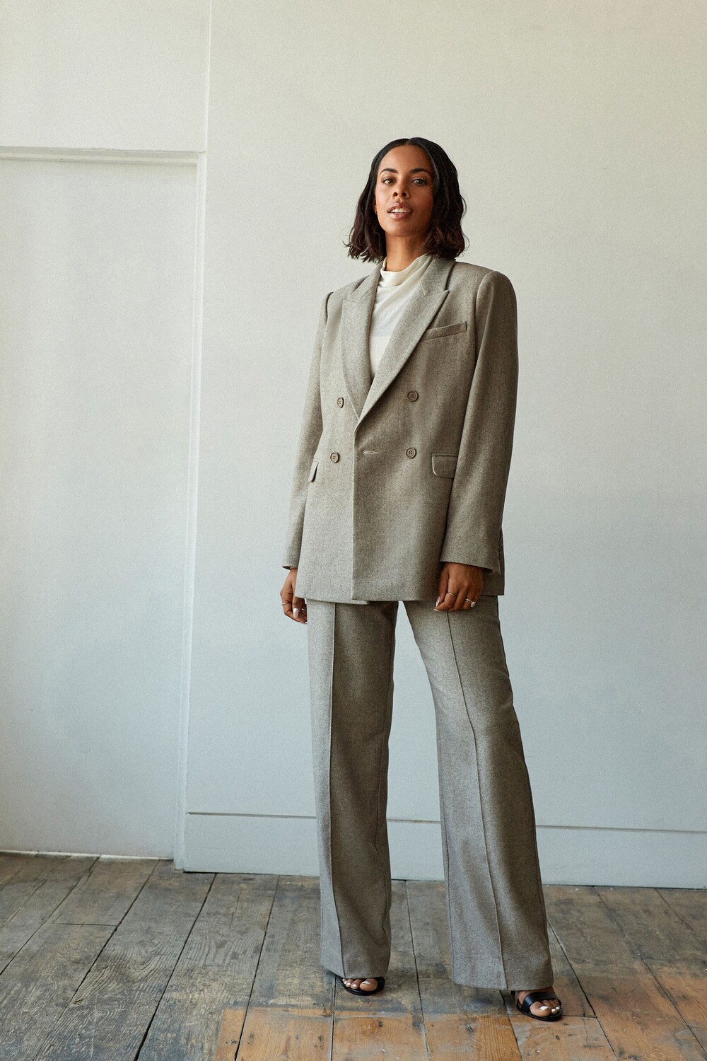 Элегантные широкие брюки с узором елочка Rochelle Humes Next
Элегантные широкие брюки с узором елочка Rochelle Humes Next