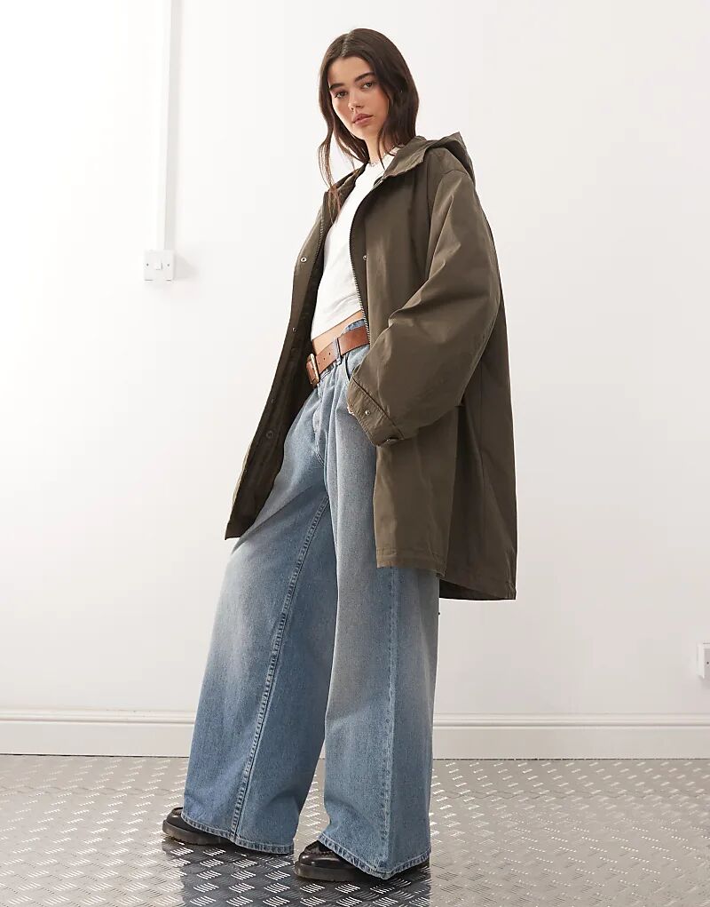 Парка свободного покроя Weekday со съемной подкладкой и капюшоном из искусственного меха темного цвета
Парка свободного покроя Weekday со съемной подкладкой и капюшоном из искусственного меха темного цвета