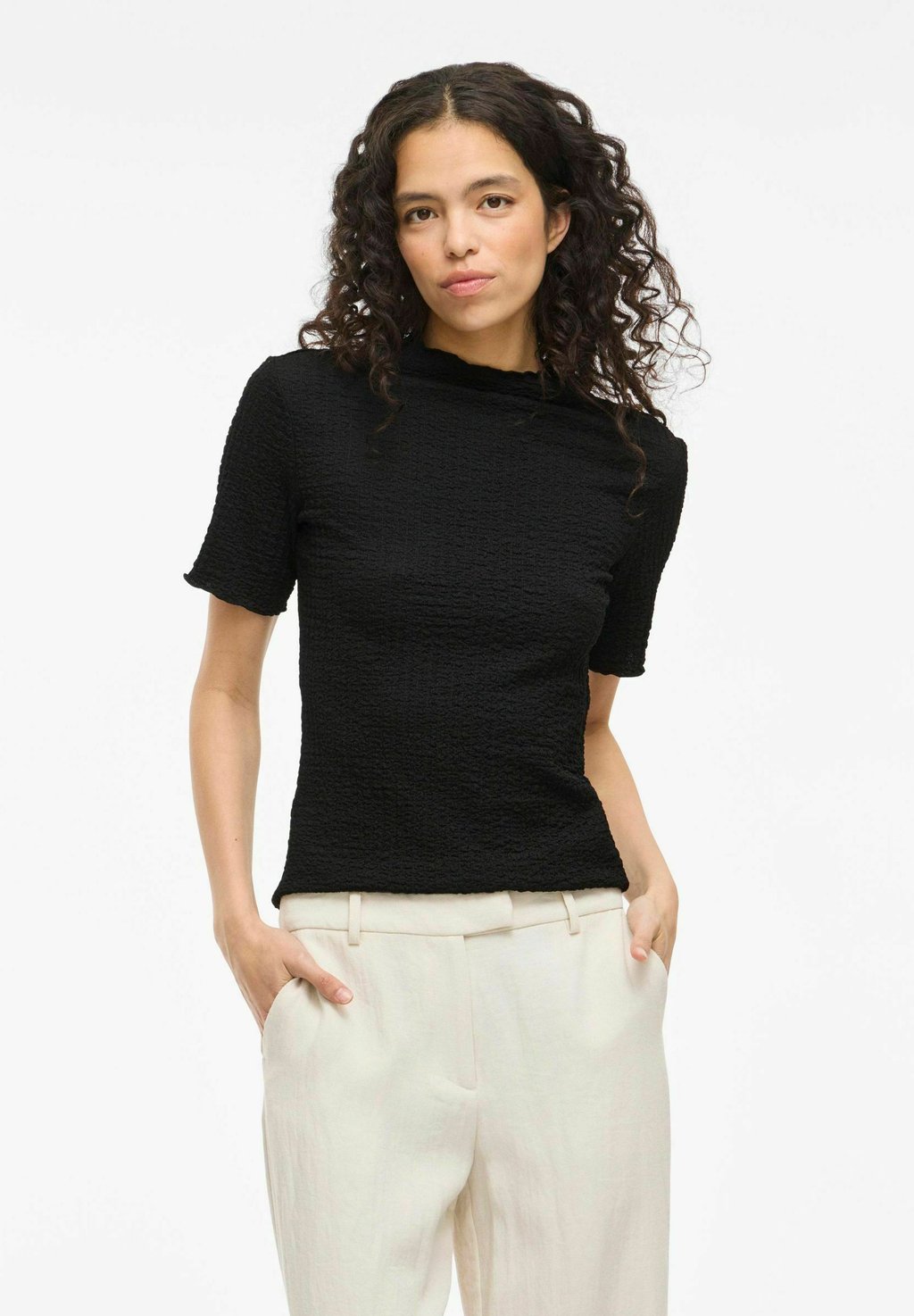 Футболка с принтом MIT KURZEN ÄRMELN - Blouse VILA, черный
Футболка с принтом MIT KURZEN ÄRMELN - Blouse VILA, черный