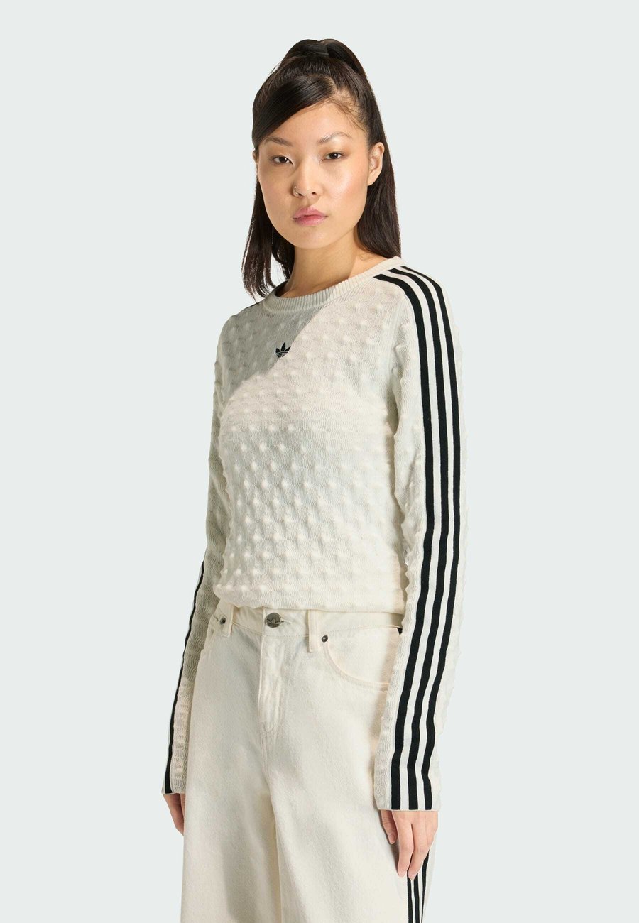 Топ Adidas Originals SLIM TEE, White
Топ Adidas Originals SLIM TEE, White