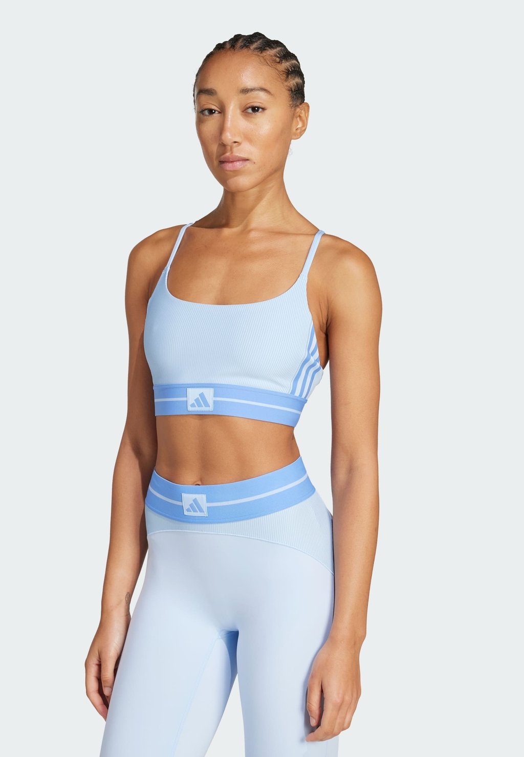 Спортивный бюстгальтер с легкой поддержкой Adidas Performance, синий
Спортивный бюстгальтер с легкой поддержкой Adidas Performance, синий