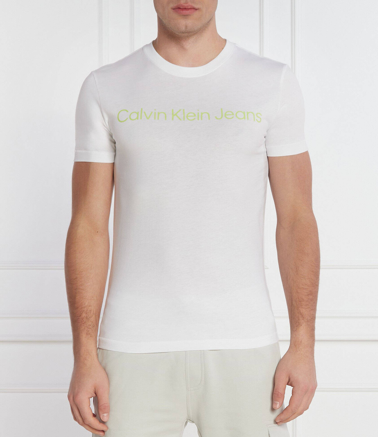 Футболка CALVIN KLEIN JEANS INSTITUTIONAL LOGO Slim Fit, белый
Футболка CALVIN KLEIN JEANS INSTITUTIONAL LOGO Slim Fit, белый