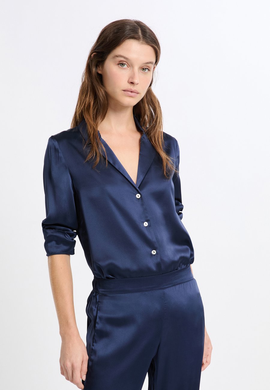 Пижамный топ Etam PEARLY, Faience/Dark Blue
Пижамный топ Etam PEARLY, Faience/Dark Blue