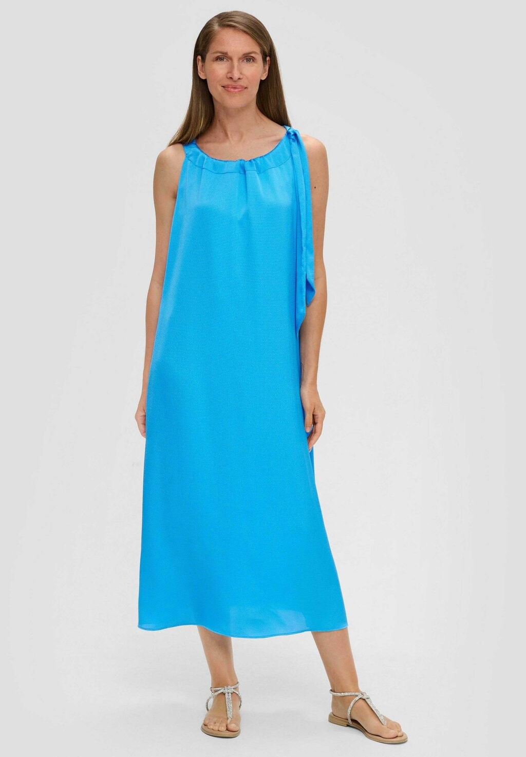 Дневное платье ÄRMELLOSES s.Oliver BLACK LABEL, синий
Дневное платье ÄRMELLOSES s.Oliver BLACK LABEL, синий