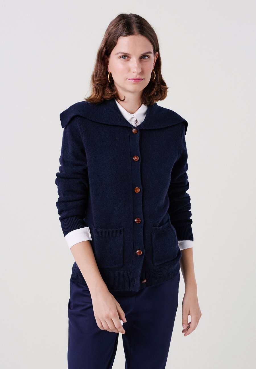 Кардиган Caroll Cardigan, Bleu Marine/Blue
Кардиган Caroll Cardigan, Bleu Marine/Blue