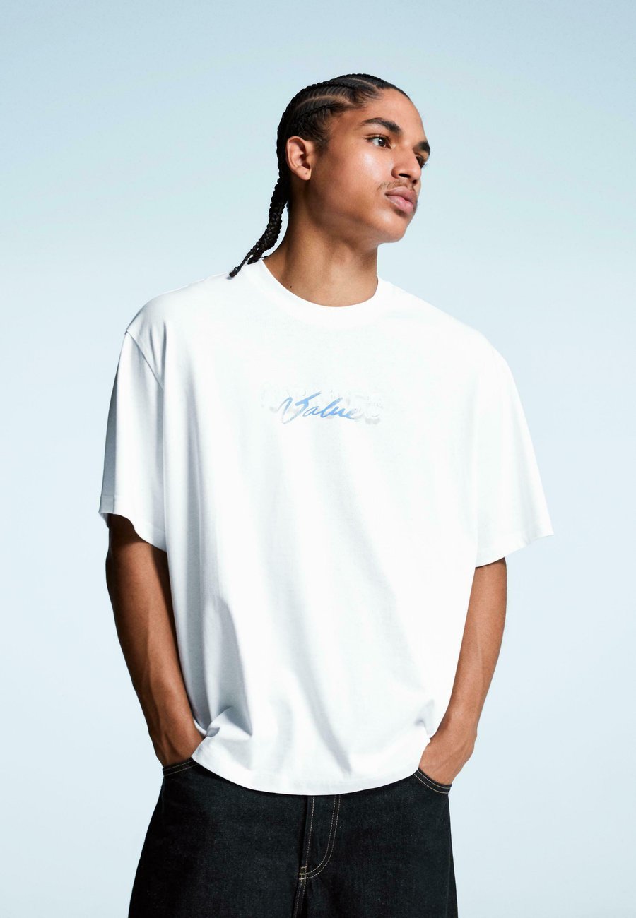 Футболка Bershka SHORT SLEEVE , White
Футболка Bershka SHORT SLEEVE , White