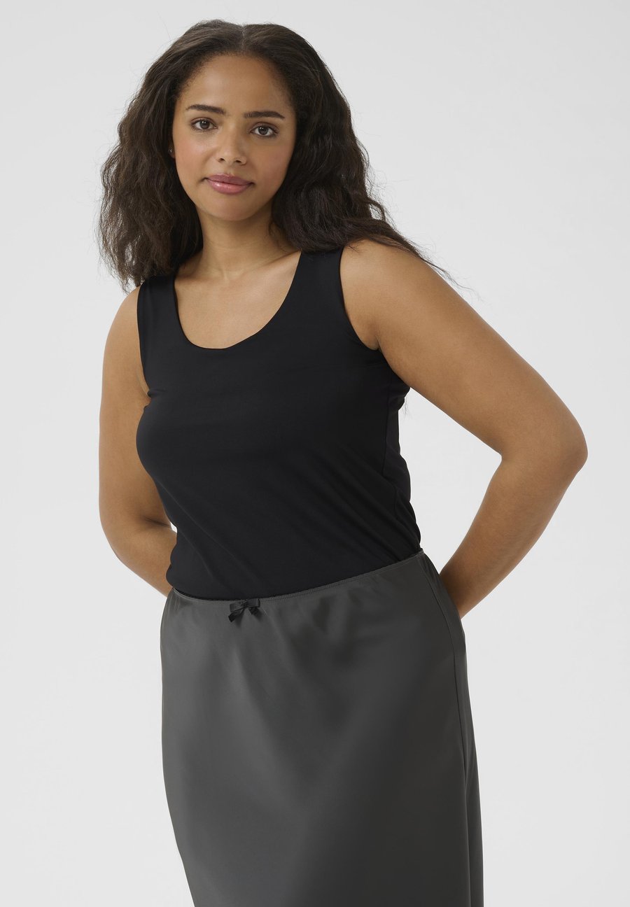 Топ Kaffe Curve ERINA, Black Deep/Black
Топ Kaffe Curve ERINA, Black Deep/Black