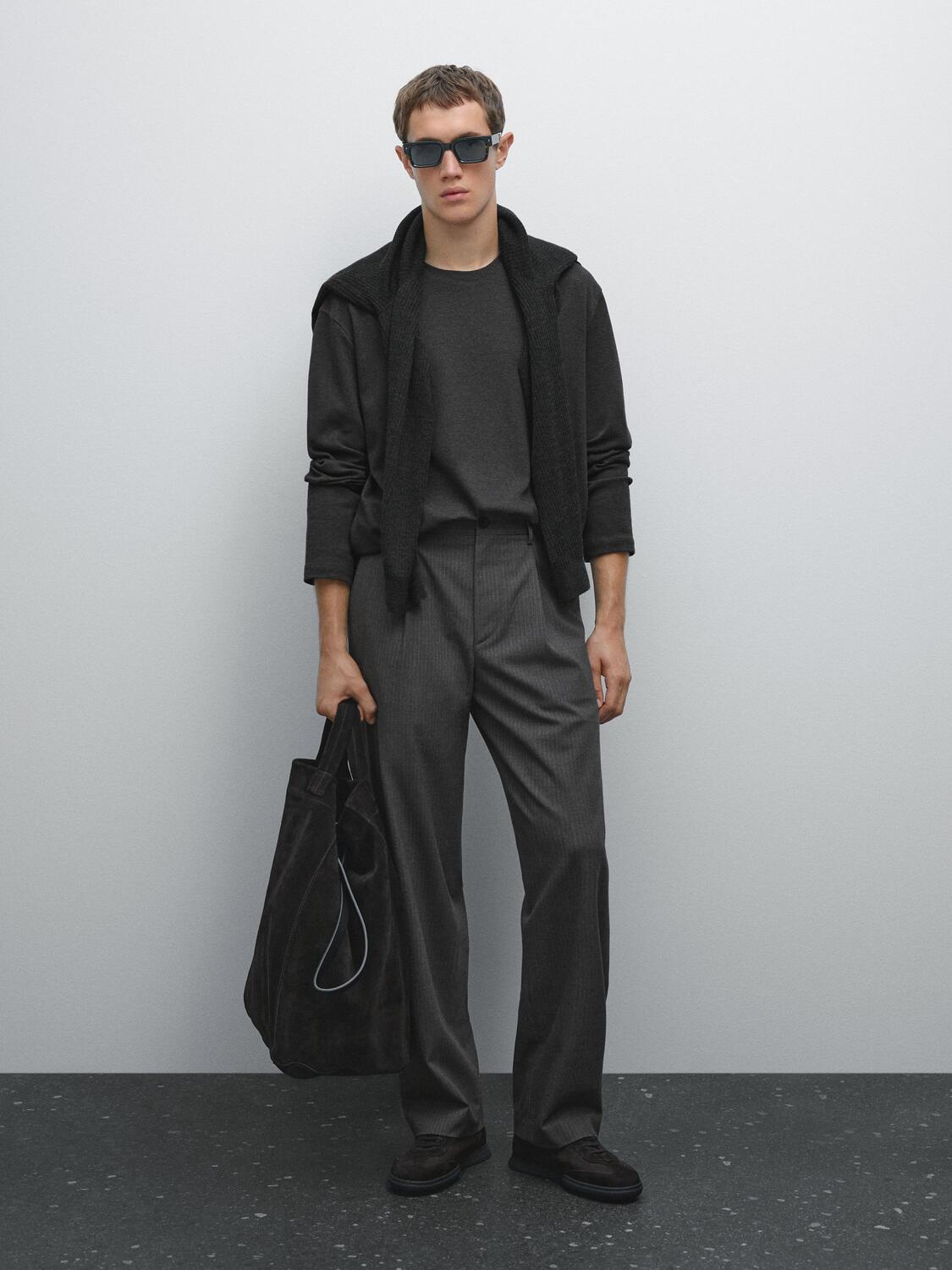 Футболка с длинным рукавом из хлопка средней плотности Massimo Dutti, антрацитово-серый 
Футболка с длинным рукавом из хлопка средней плотности Massimo Dutti, антрацитово-серый