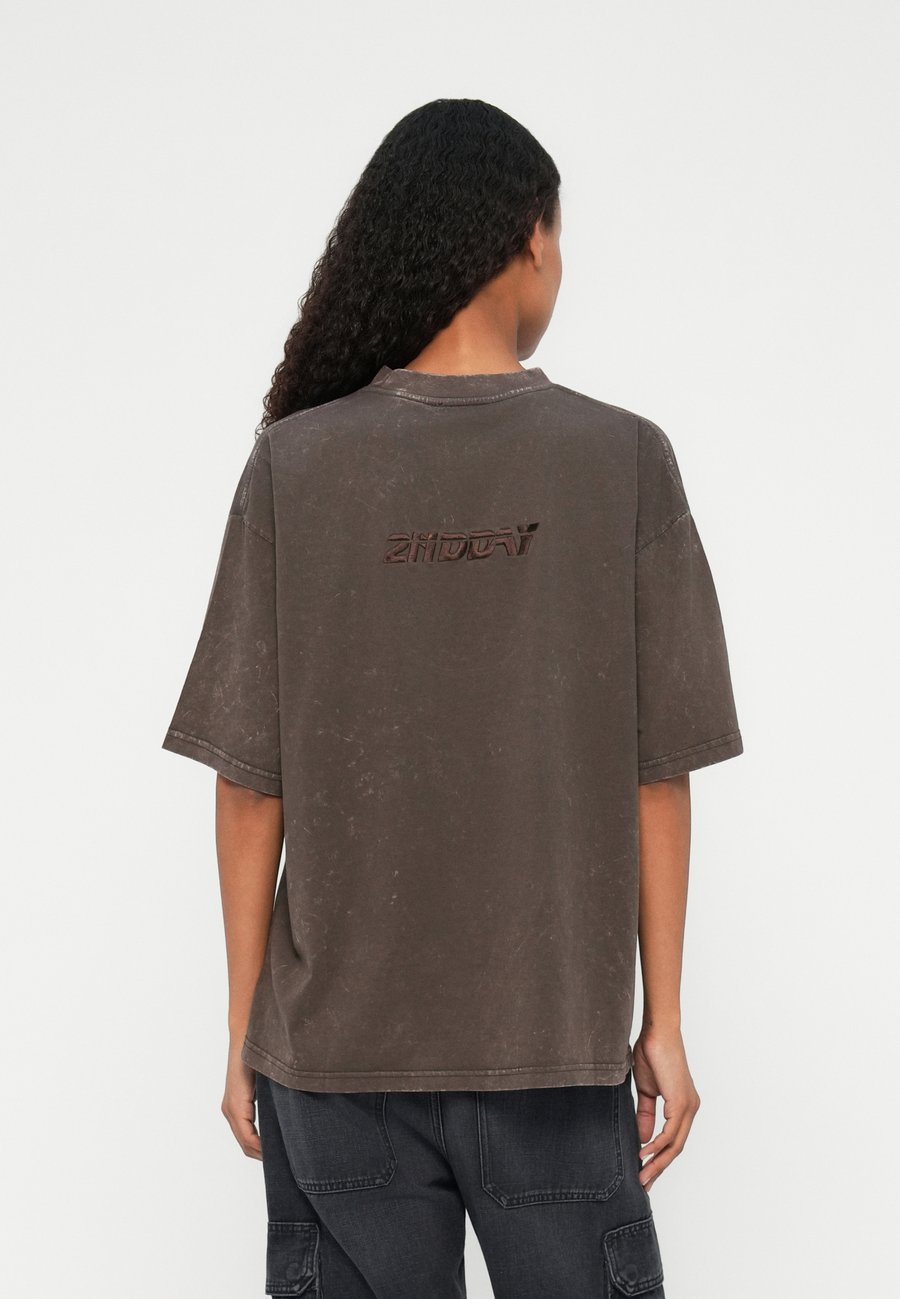 Футболка 2nd Day ARALE, Java/Dark Brown, Коричневый, Футболка 2nd Day ARALE, Java/Dark Brown
Футболка 2nd Day ARALE, Java/Dark Brown, Коричневый, Футболка 2nd Day ARALE, Java/Dark Brown