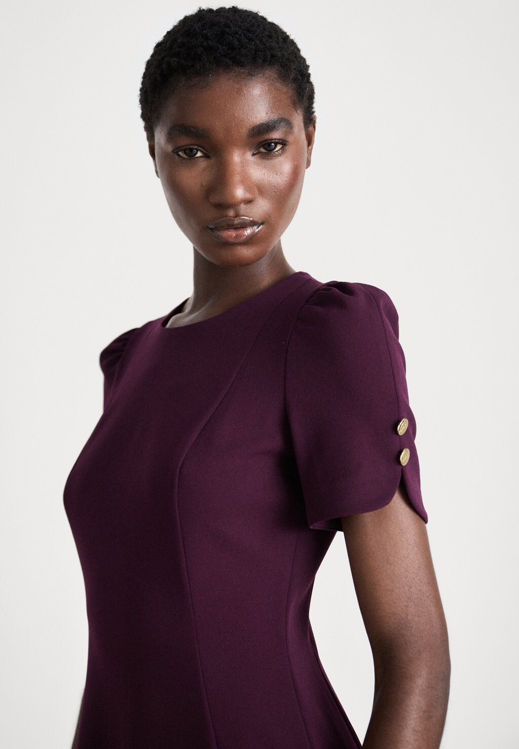 Платье прямого кроя DKNY, темно коричневый Ruched Puff Sleeves
Платье прямого кроя DKNY, темно коричневый Ruched Puff Sleeves