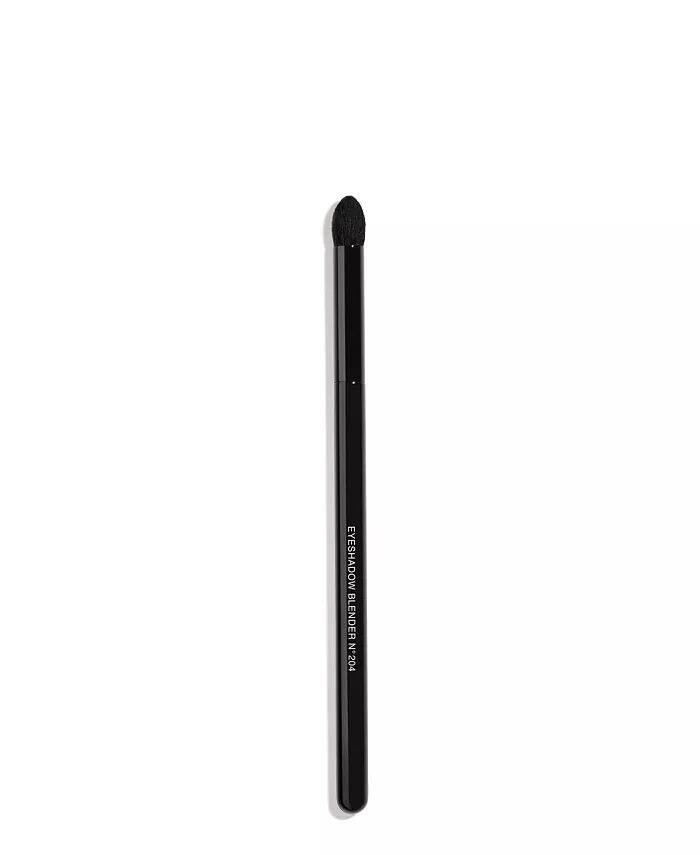 Округлая кисть для растушевки теней N°204 Chanel
Округлая кисть для растушевки теней N°204 Chanel