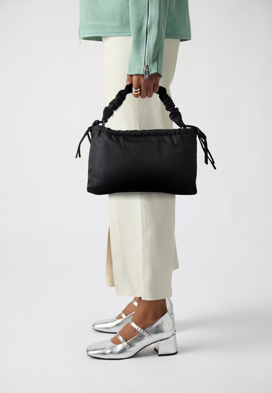 Сумка HVISK ARCADIA, Black
Сумка HVISK ARCADIA, Black