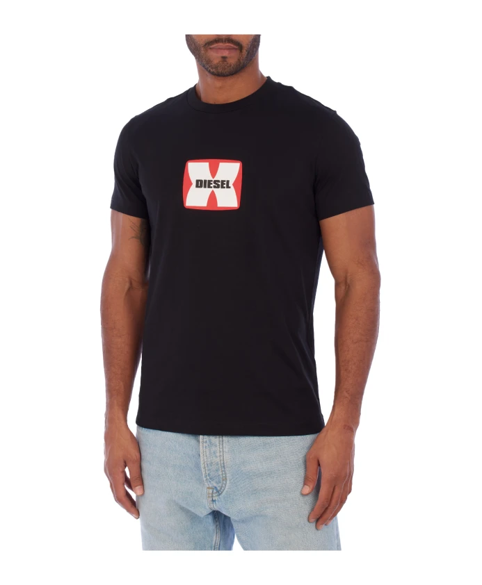 Современная футболка с коротким рукавом Diesel, черный
Современная футболка с коротким рукавом Diesel, черный