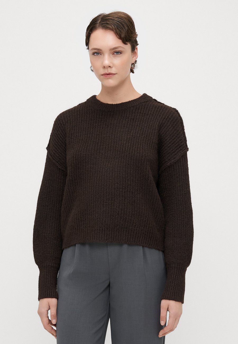 Джемпер ONLY Tall ONLMALLY LIFE DETAIL O NECK , Chocolate Torte Melange/Brown
Джемпер ONLY Tall ONLMALLY LIFE DETAIL O NECK , Chocolate Torte Melange/Brown