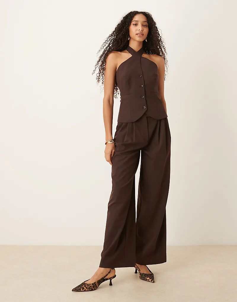 Широкие брюки ASOS DESIGN с тройными складками, шоколадного цвета
Широкие брюки ASOS DESIGN с тройными складками, шоколадного цвета