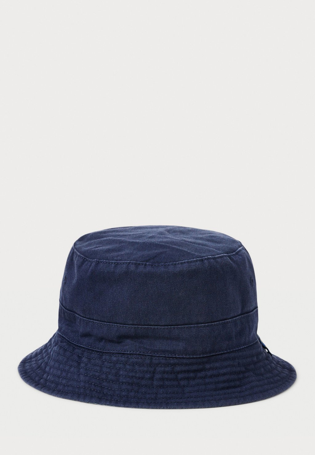 Шляпа REVERSIBLE COTTON & LINEN BUCKET HAT UNISEX Polo Ralph Lauren, темно-синий
Шляпа REVERSIBLE COTTON & LINEN BUCKET HAT UNISEX Polo Ralph Lauren, темно-синий