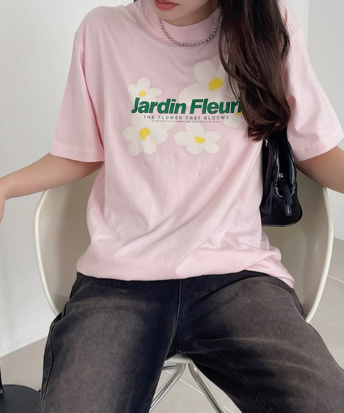 Ada. Футболка с размытым цветочным принтом и логотипом, бренд Ada, розовый
Ada. Футболка с размытым цветочным принтом и логотипом, бренд Ada, розовый