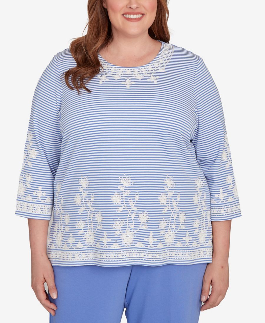 Топ большого размера в повседневном стиле с декоративными полосками и круглым вырезом Alfred Dunner, Iris
Топ большого размера в повседневном стиле с декоративными полосками и круглым вырезом Alfred Dunner, Iris