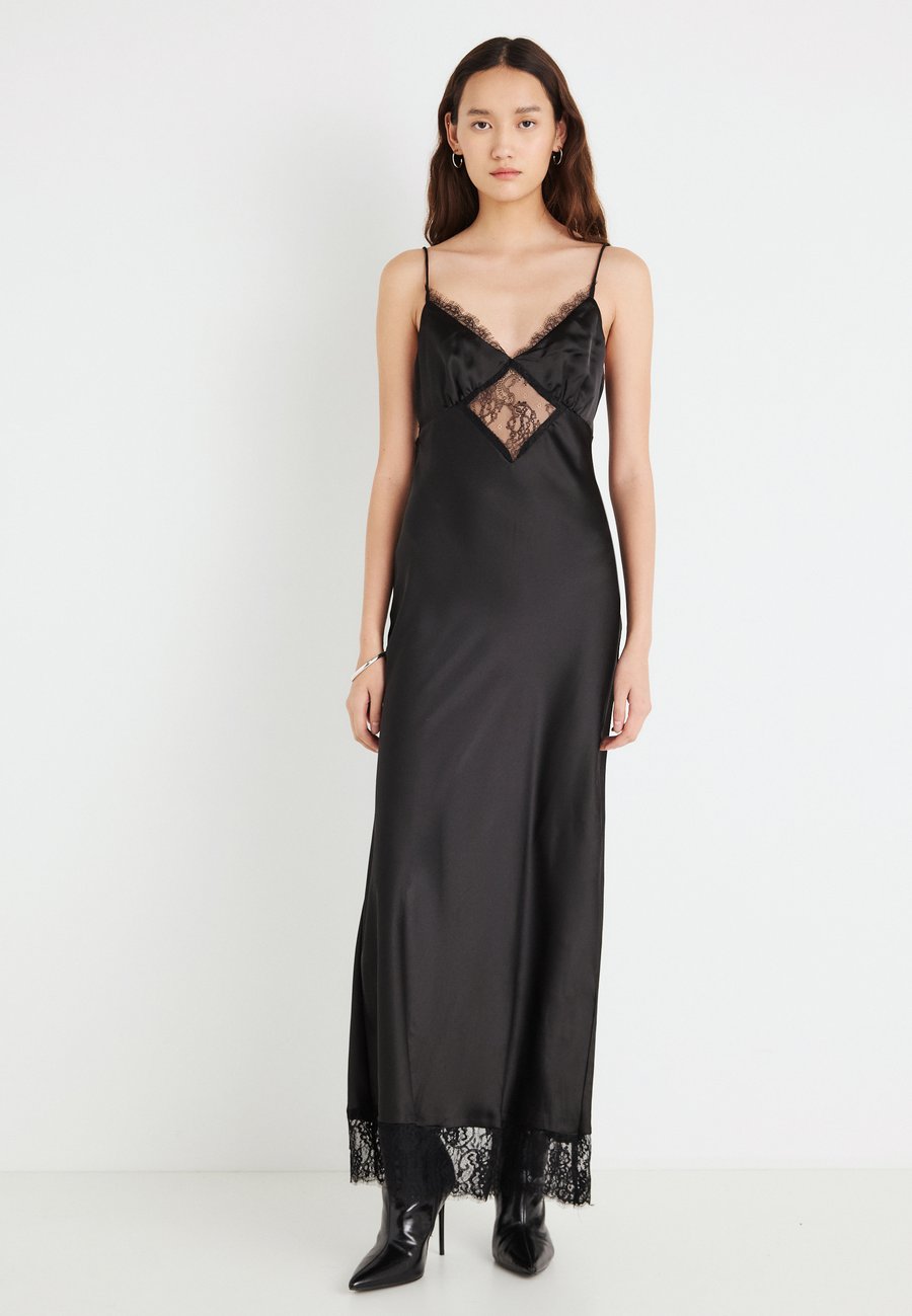 Платье Gina Tricot MAXI DRESS, Black /Black
Платье Gina Tricot MAXI DRESS, Black /Black