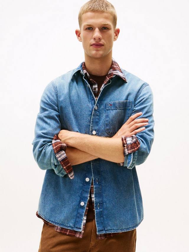 Хлопковая рубашка с длинным рукавом и воротником от Tommy Jeans Tommy Hilfiger
Хлопковая рубашка с длинным рукавом и воротником от Tommy Jeans Tommy Hilfiger