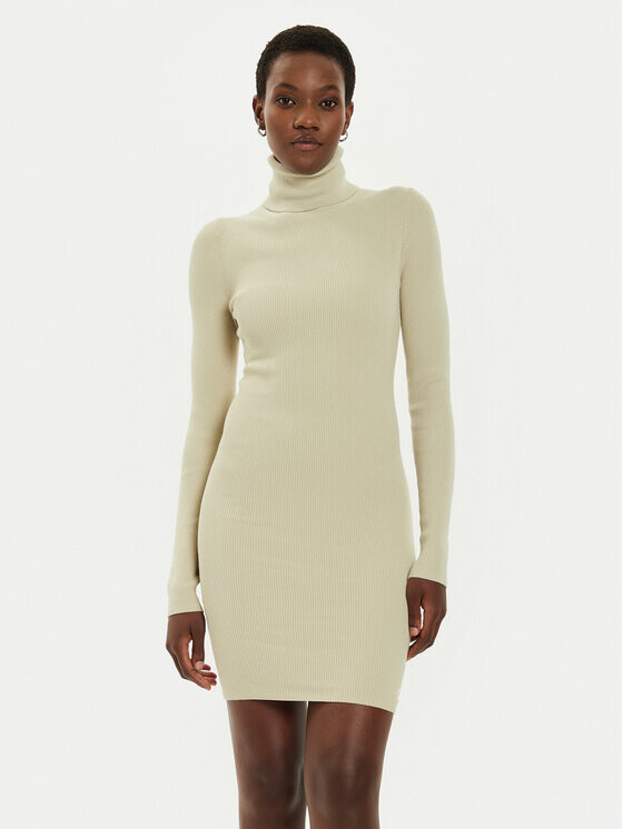 Трикотажное платье приталенного кроя Calvin Klein Jeans, бежевый
Трикотажное платье приталенного кроя Calvin Klein Jeans, бежевый